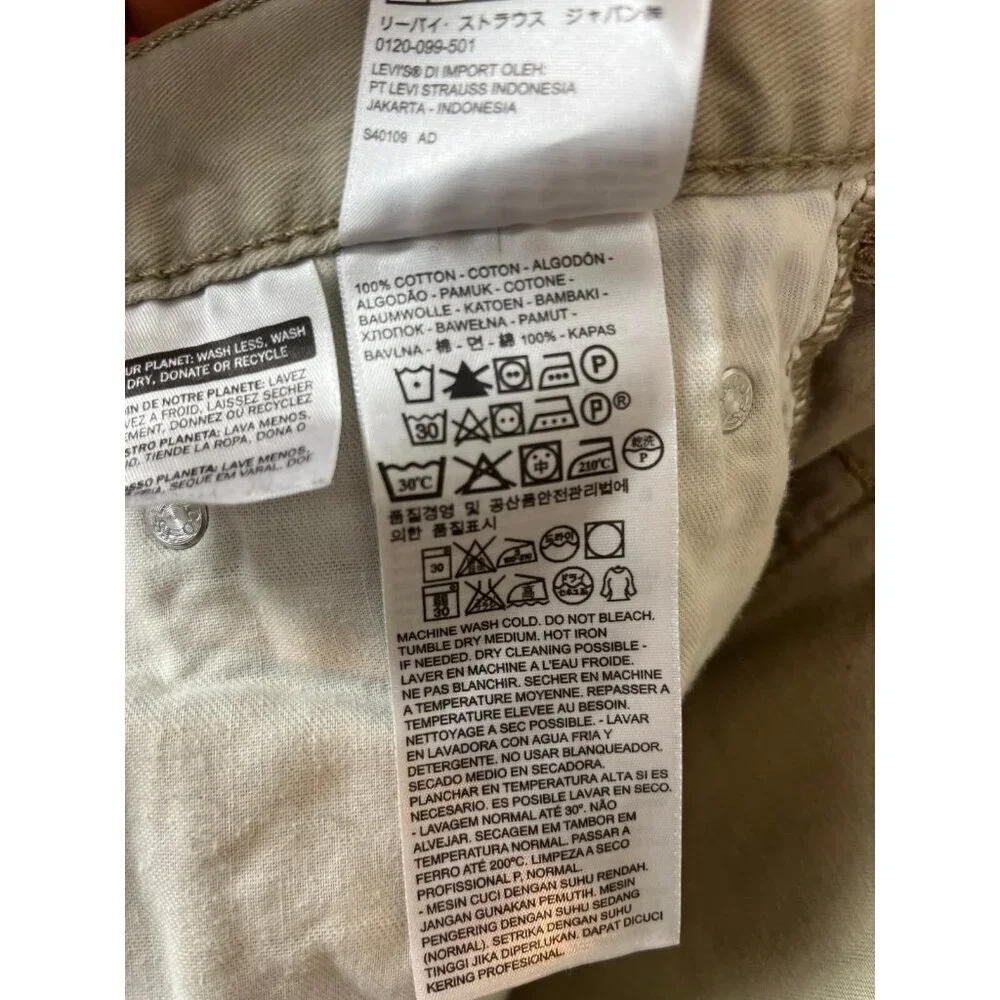 Levis levis 559
